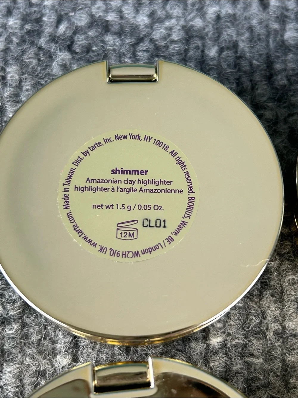 Tarte ~ Stay Golden Amazonian Clay Blush Set ~ 5 Gold Tone Decorative Compacts